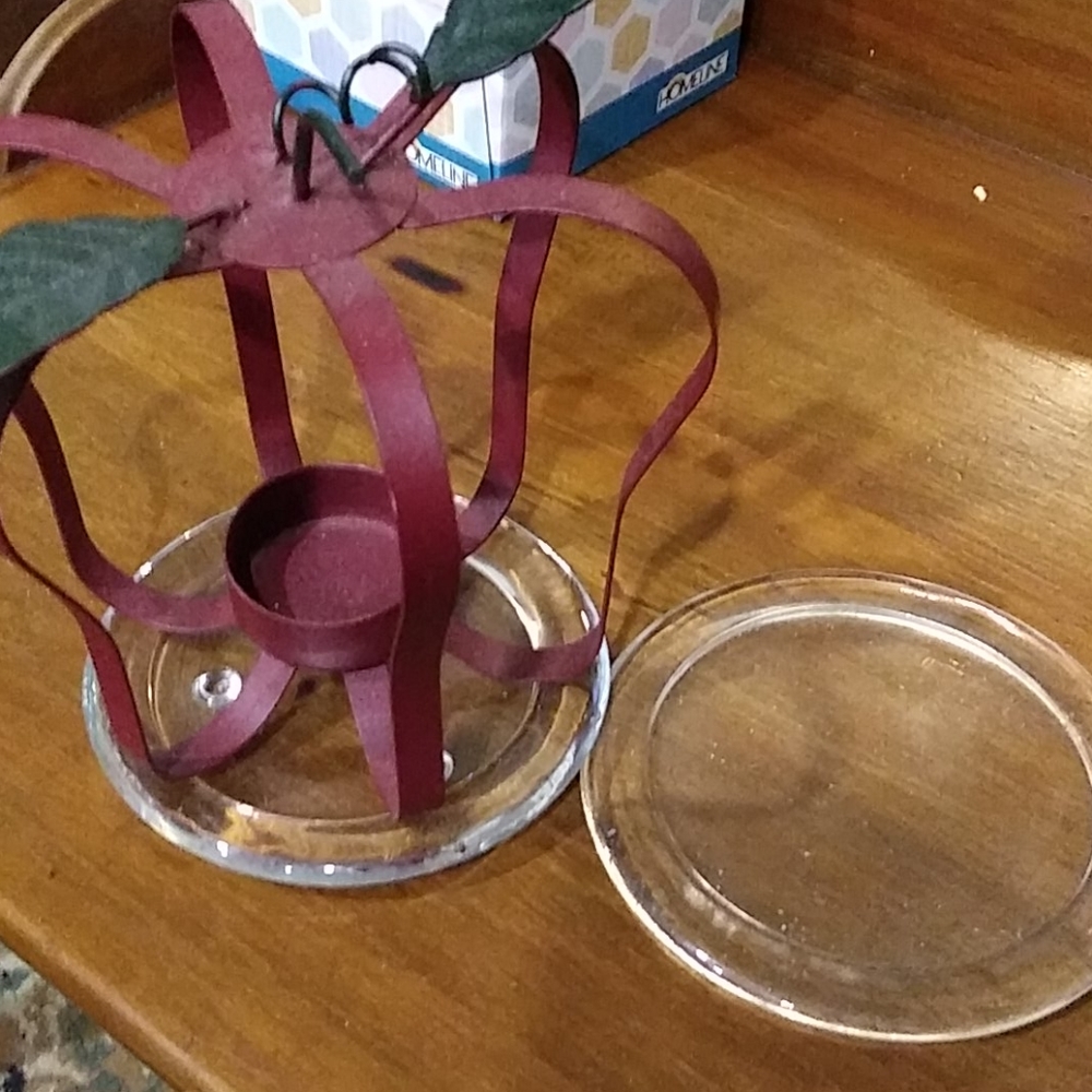 Apple tea light candle holder